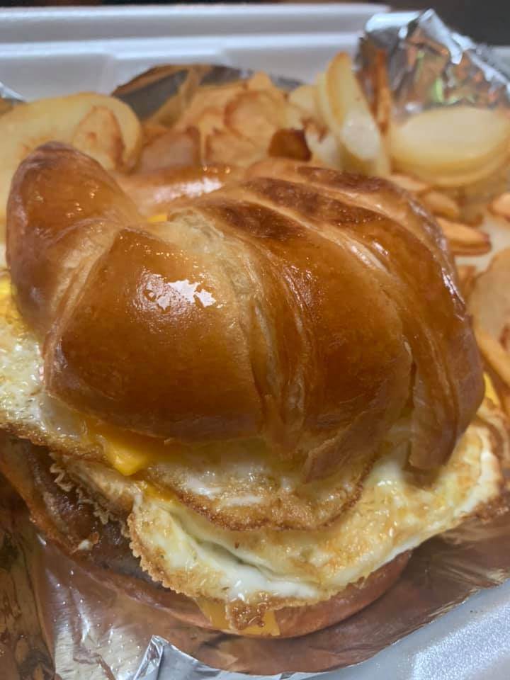 croissant sandwich